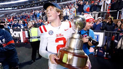 Peach Bowl 2023: Early betting odds, line for Ole Miss vs. Penn .